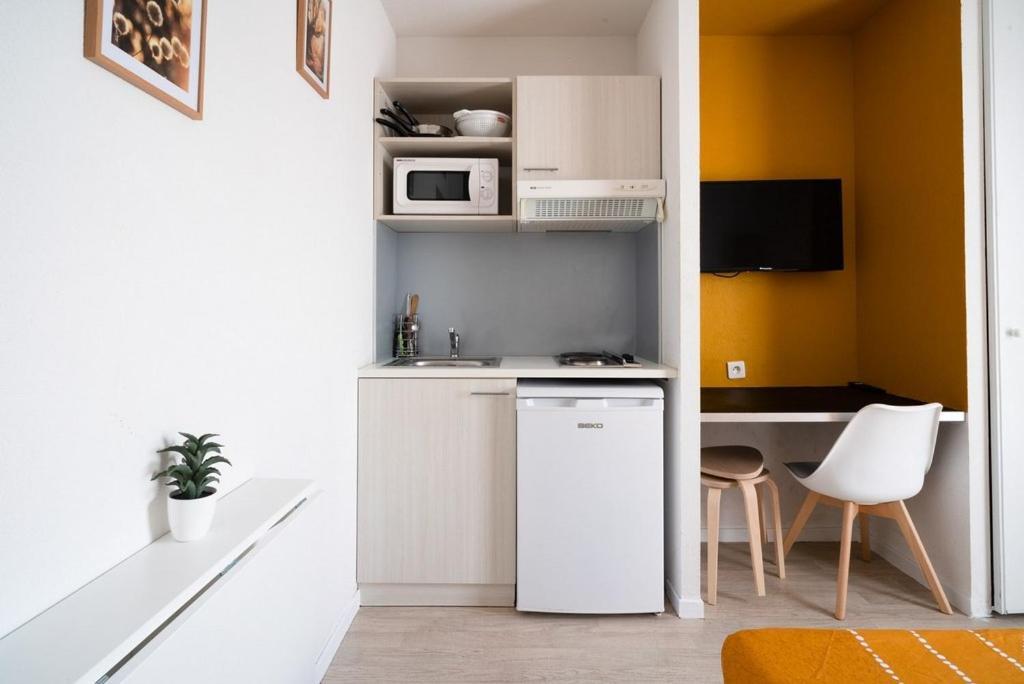 Joli Studio, Clim Proche Gare Et Centre Ville Lourdes Bagian luar foto